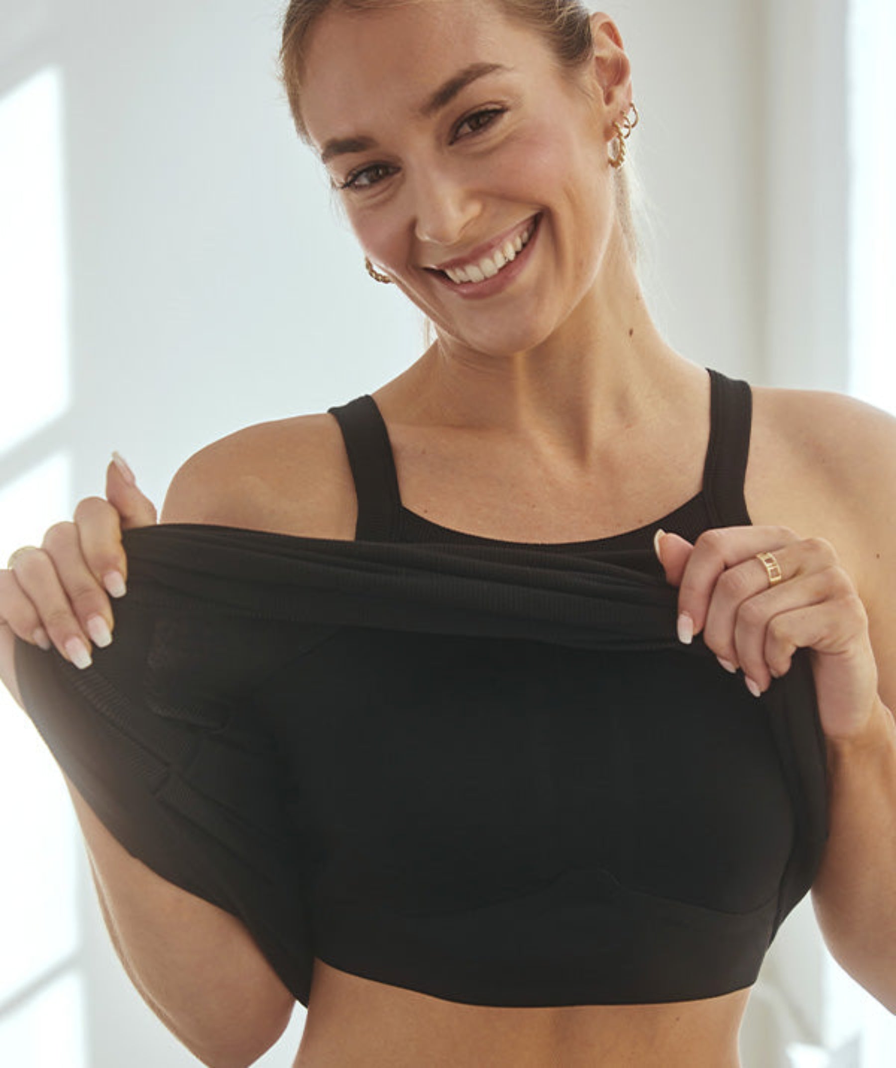 Model is 5’8, wears bra size 34B, SheBird size 2 | Black #color_black