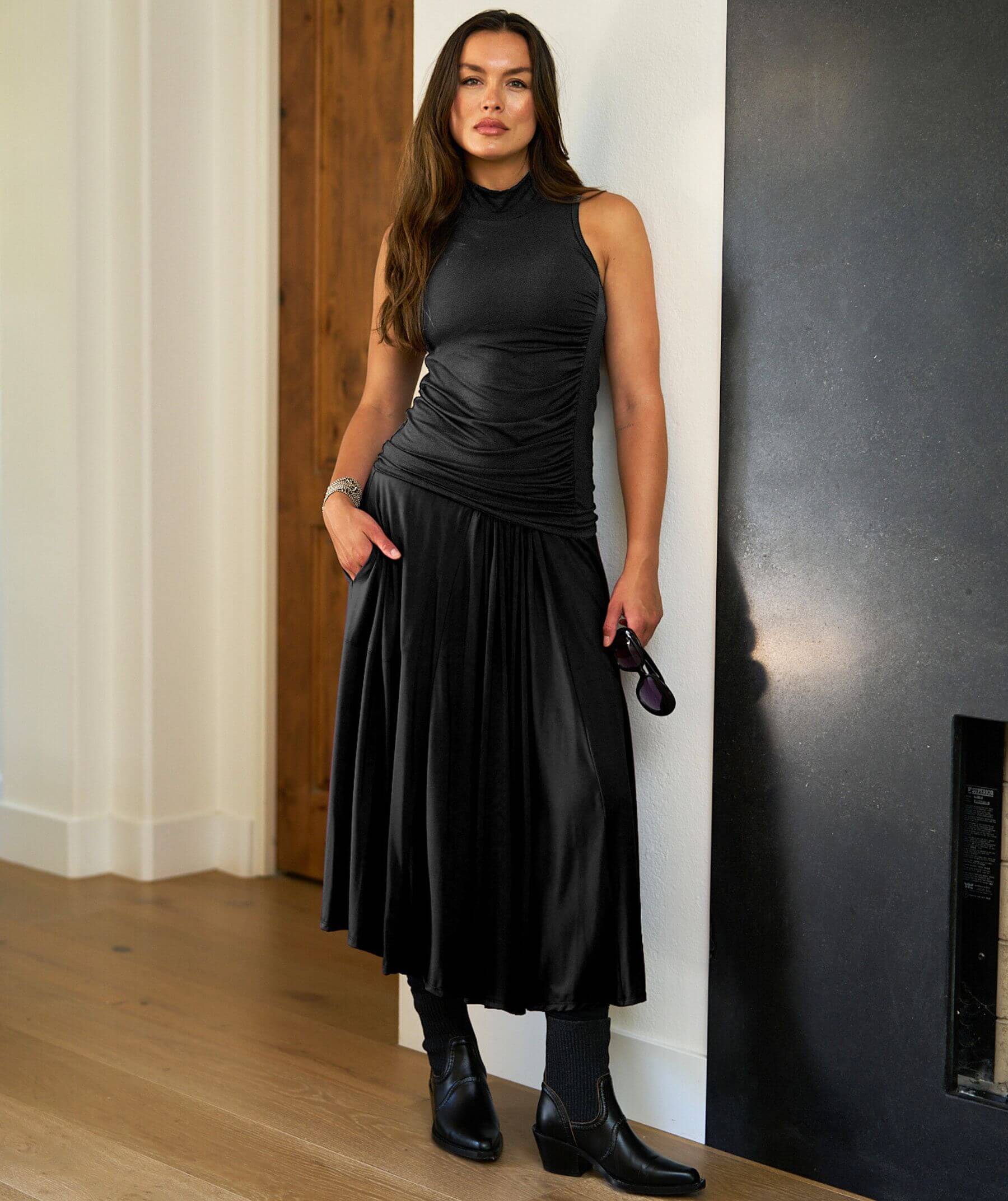Black #color_black