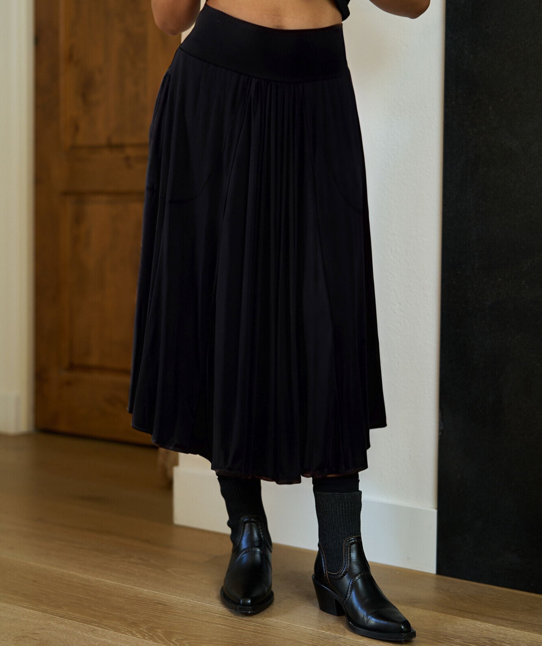 Black #color_black
